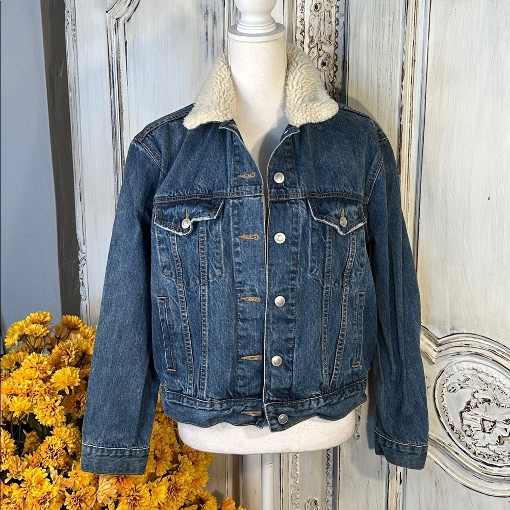 UNVEIL Denim Jacket with Sherpa Collar